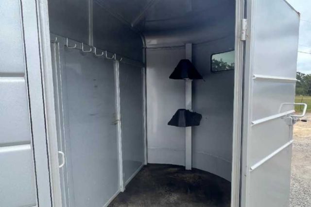 Used Horse Trailers for Sale