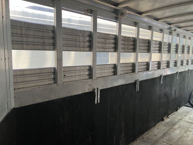 Used Horse Trailers for Sale