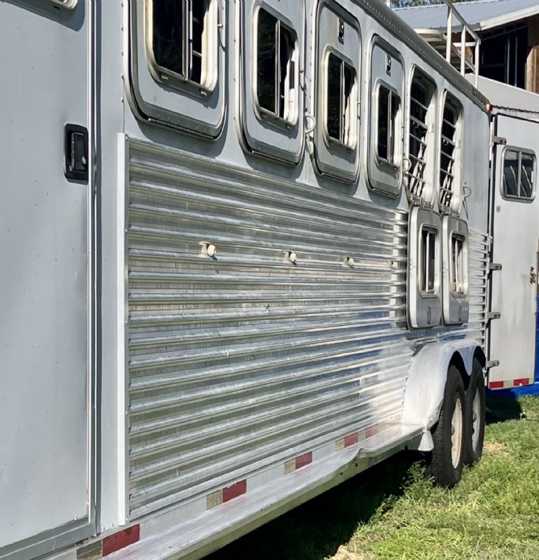 Used Horse Trailers for Sale