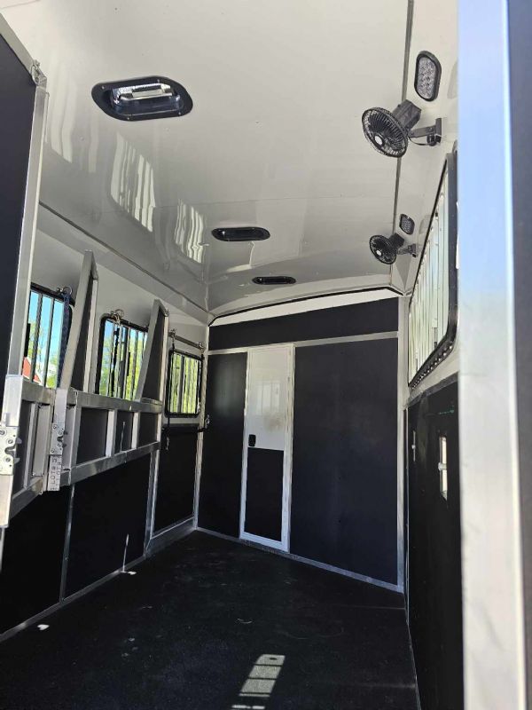 Used Horse Trailers for Sale