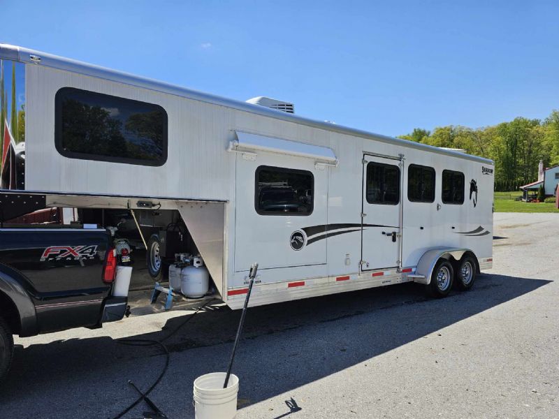 Used Horse Trailers for Sale