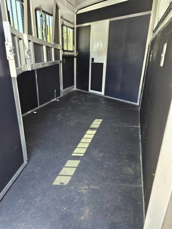 Used Horse Trailers for Sale