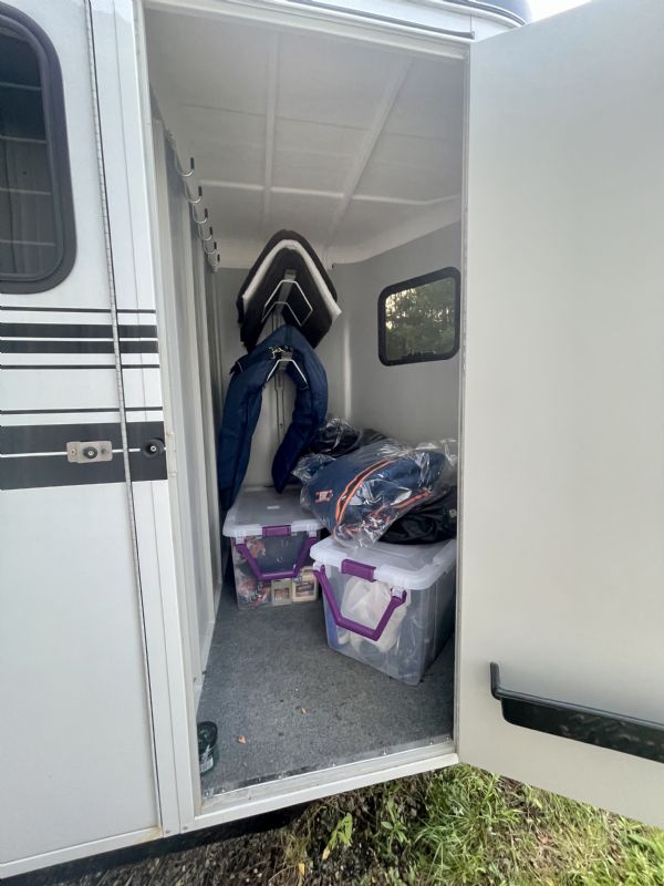 Used Horse Trailers for Sale