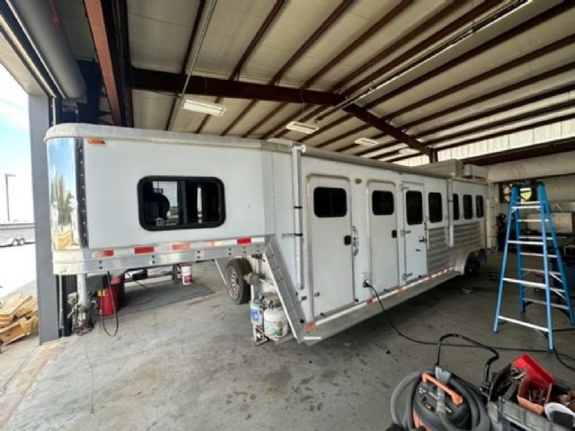 Used Horse Trailers for Sale