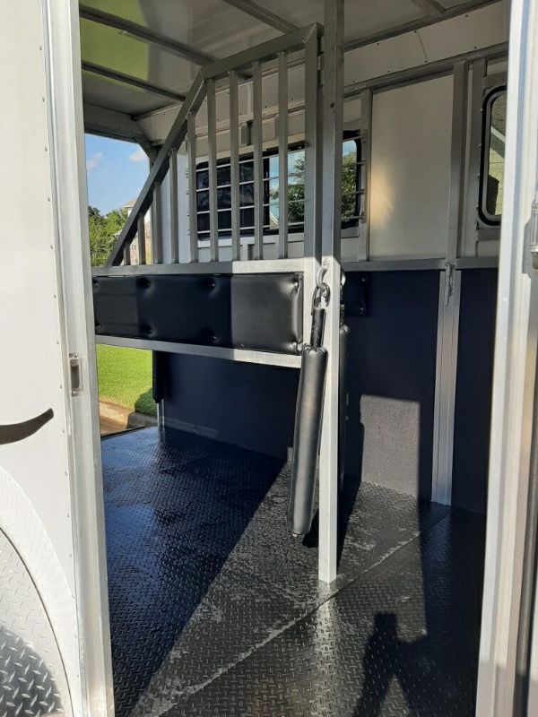 Used Horse Trailers for Sale