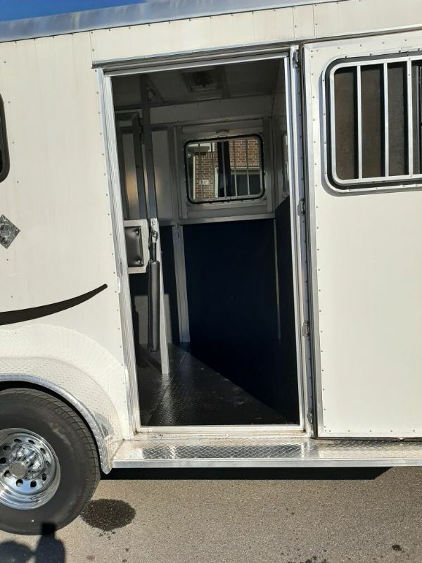 Used Horse Trailers for Sale