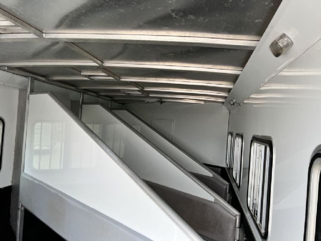 Used Horse Trailers for Sale