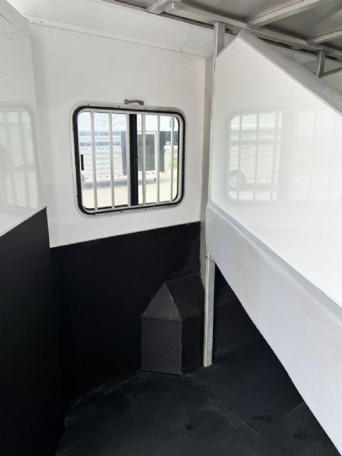 Used Horse Trailers for Sale