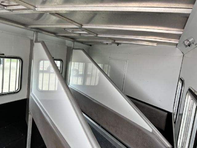 Used Horse Trailers for Sale