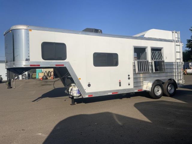 Used Horse Trailers for Sale