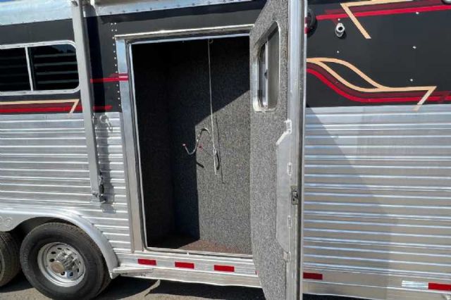 Used Horse Trailers for Sale