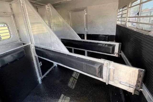 Used Horse Trailers for Sale