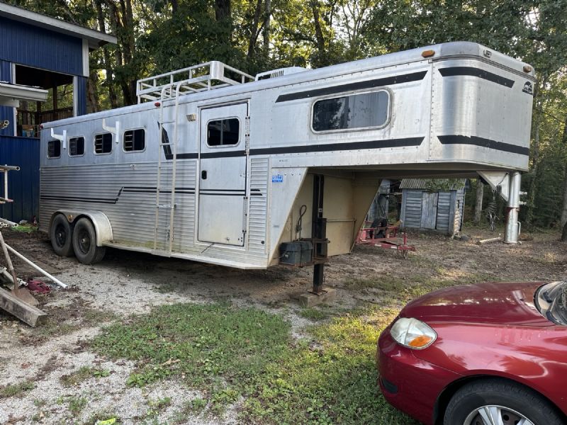 Used Horse Trailers for Sale