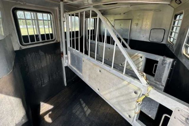 Used Horse Trailers for Sale