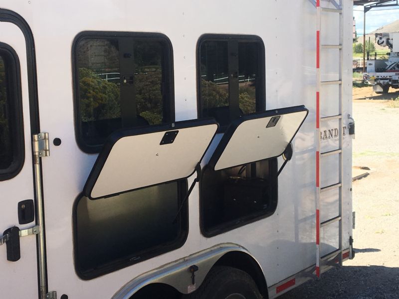 Used Horse Trailers for Sale