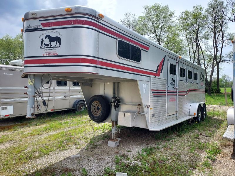USED Sundowner Horse Trailer for Sale Horse Trailers Galore