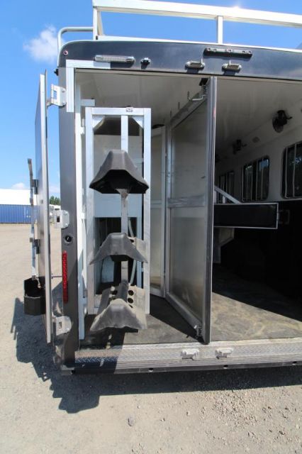Used Horse Trailers for Sale