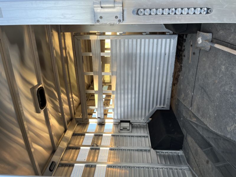Used Horse Trailers for Sale