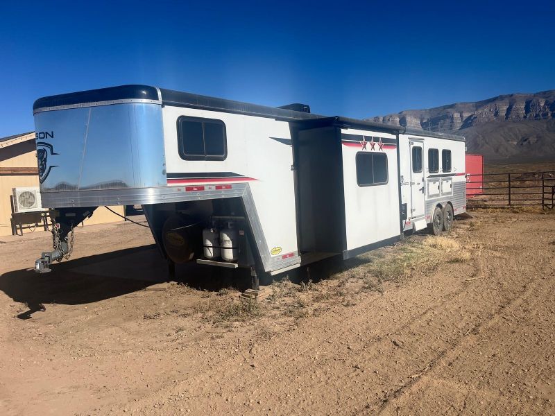 Used Horse Trailers for Sale