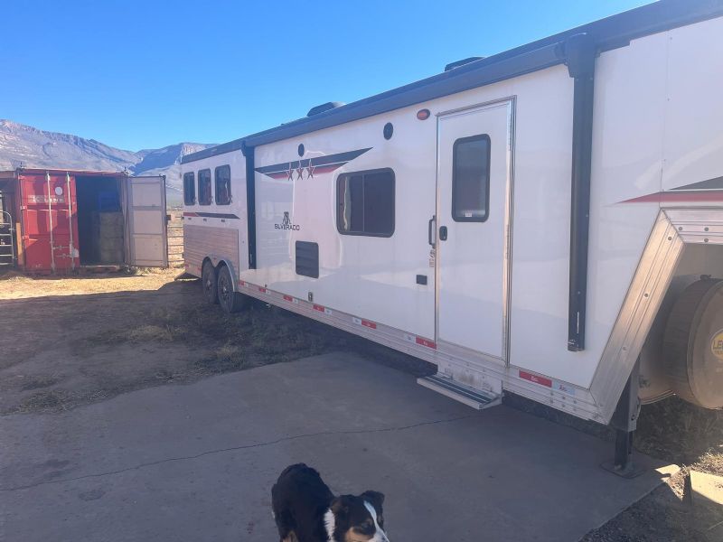 Used Horse Trailers for Sale