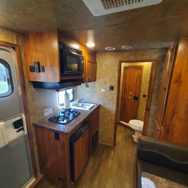 Used Horse Trailers for Sale