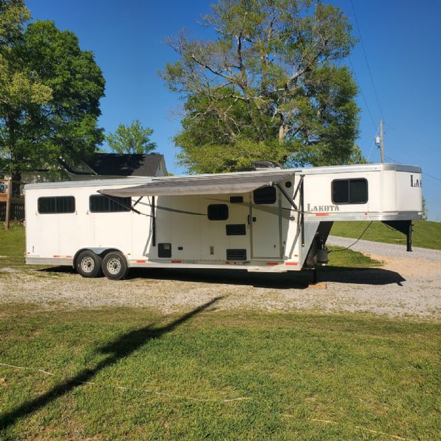 Used Horse Trailers for Sale