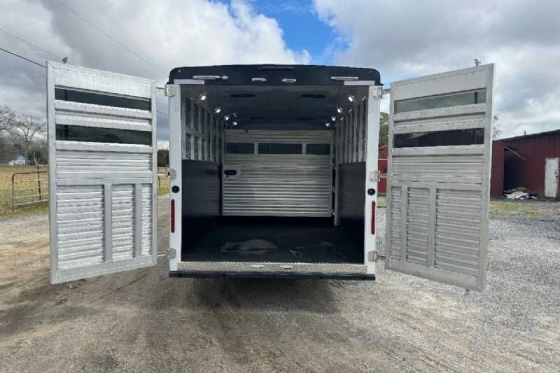 Used Horse Trailers for Sale