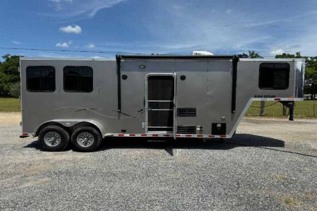 Used Horse Trailers for Sale