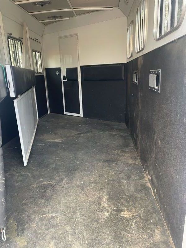 Used Horse Trailers for Sale