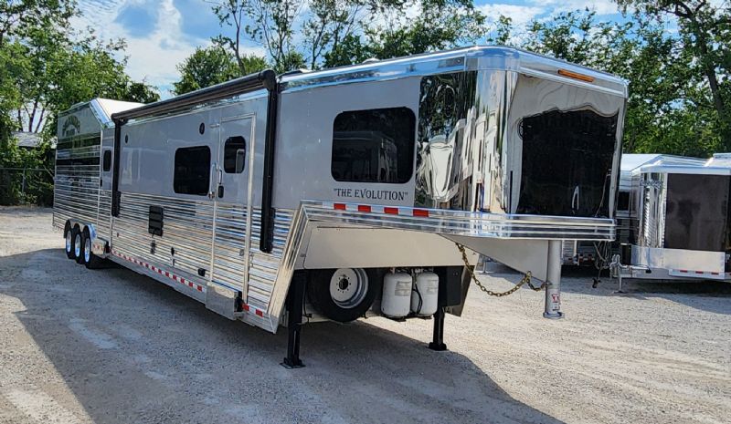 Used Horse Trailers for Sale