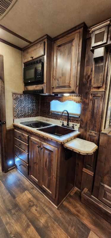 Used Horse Trailers for Sale