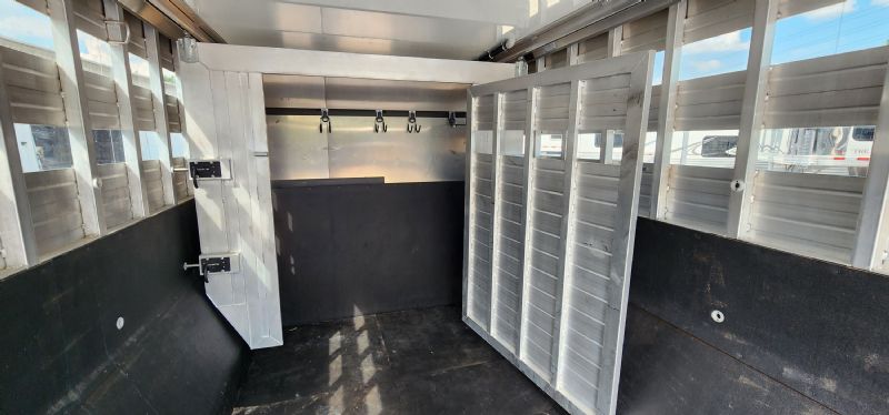 Used Horse Trailers for Sale