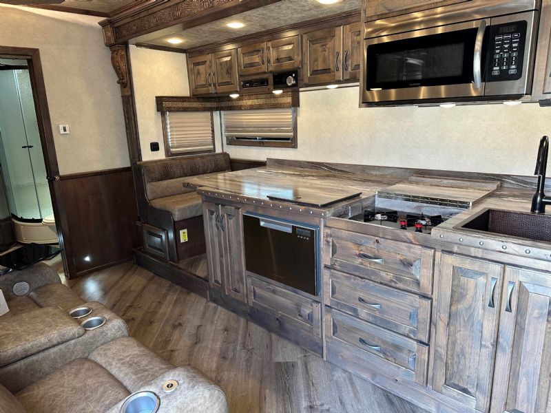 Used Horse Trailers for Sale