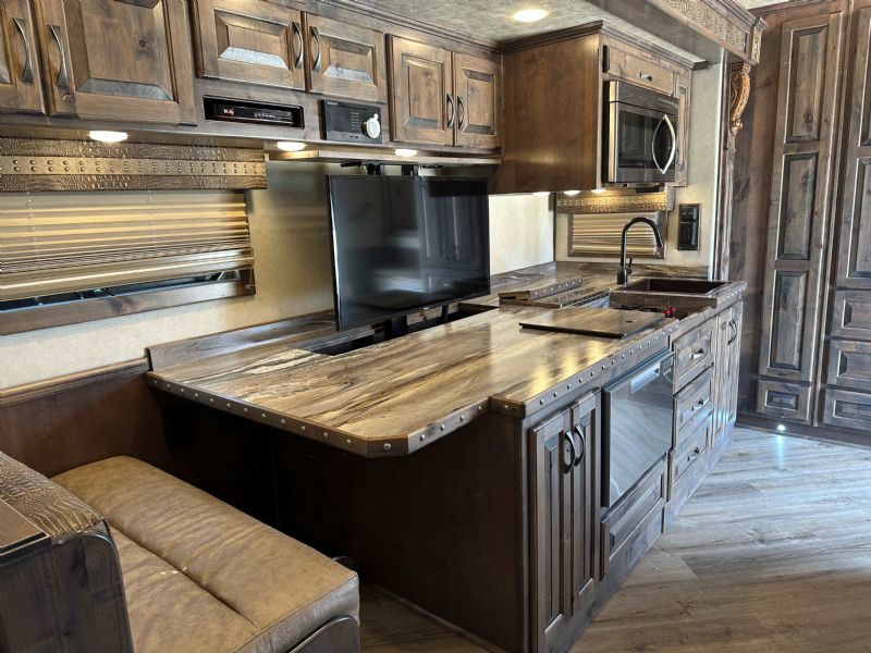 Used Horse Trailers for Sale