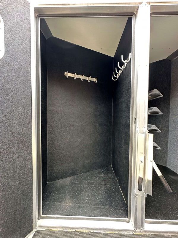 Used Horse Trailers for Sale