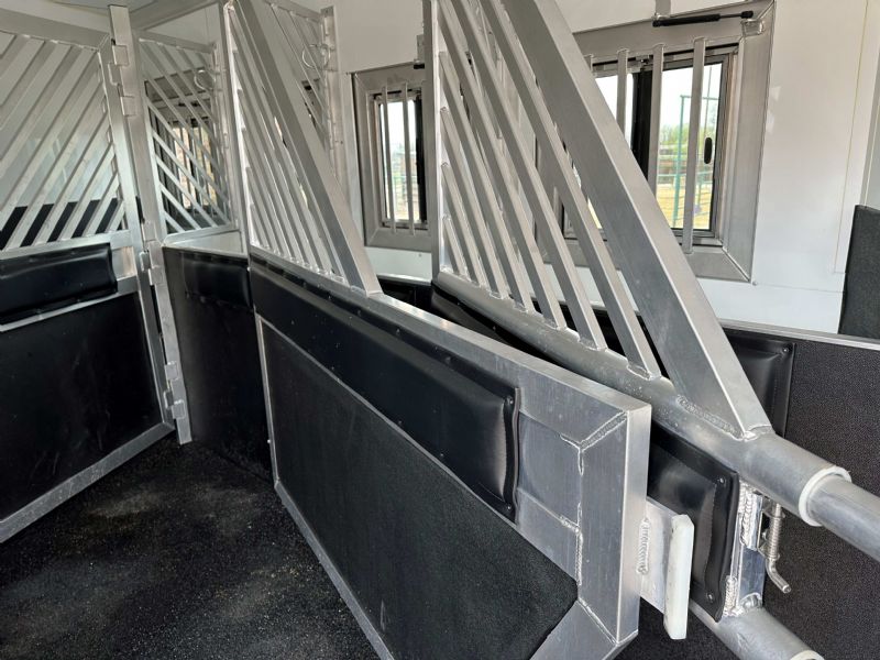 Used Horse Trailers for Sale