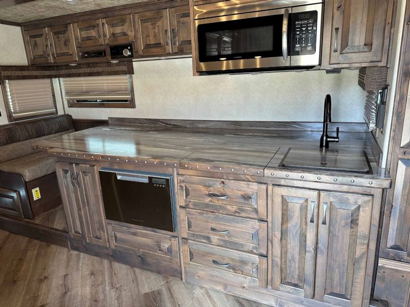 Used Horse Trailers for Sale