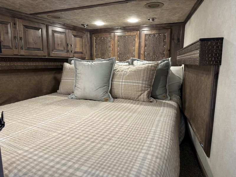 Used Horse Trailers for Sale