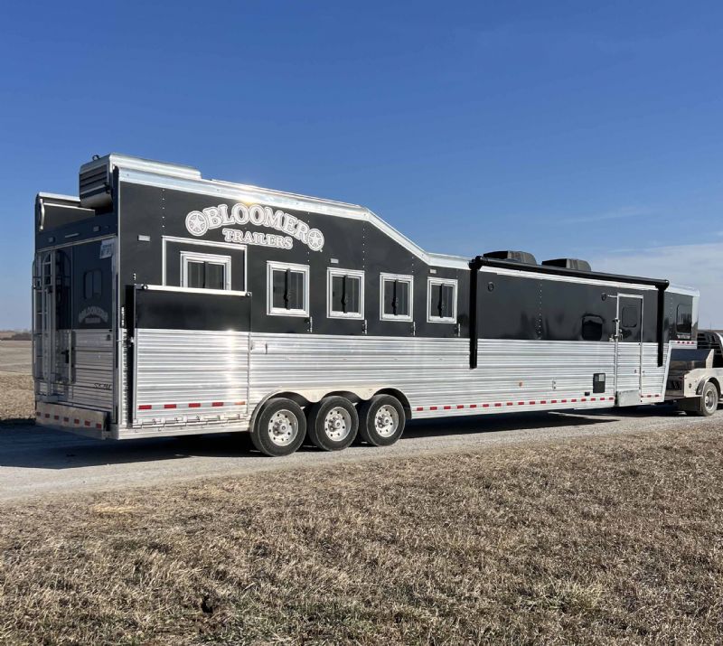 Used Horse Trailers for Sale