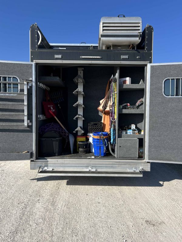 Used Horse Trailers for Sale