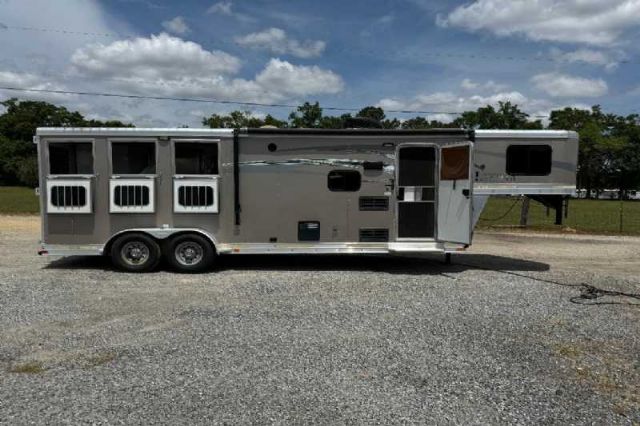Used Horse Trailers for Sale