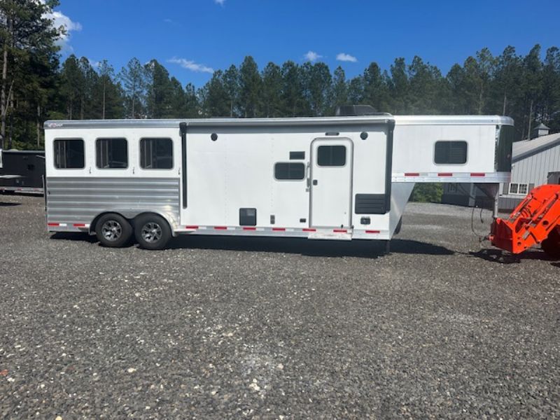 Used Horse Trailers for Sale