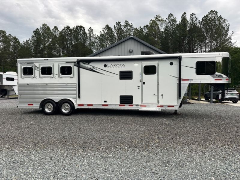 Used Horse Trailers for Sale