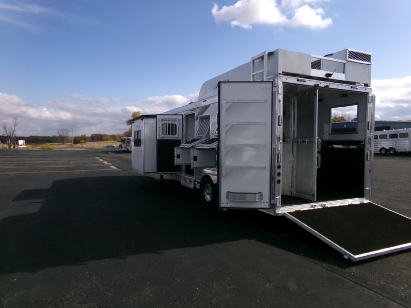 Used Horse Trailers for Sale
