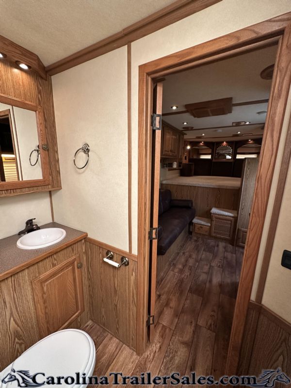 Used Horse Trailers for Sale