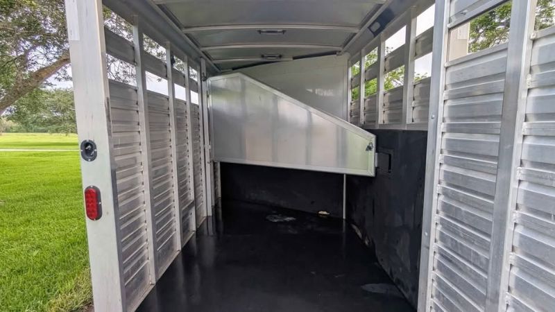 Used Horse Trailers for Sale
