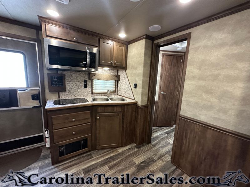 Used Horse Trailers for Sale