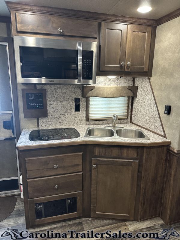 Used Horse Trailers for Sale