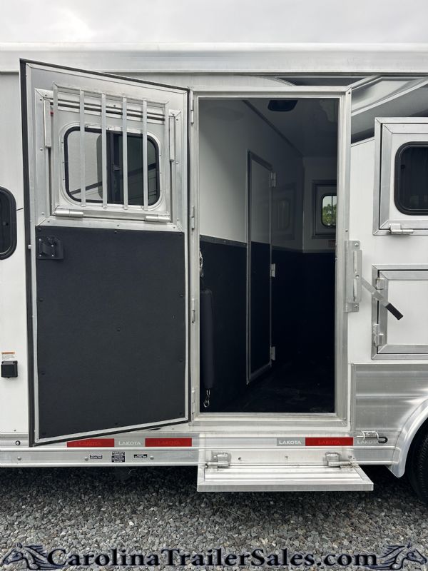 Used Horse Trailers for Sale