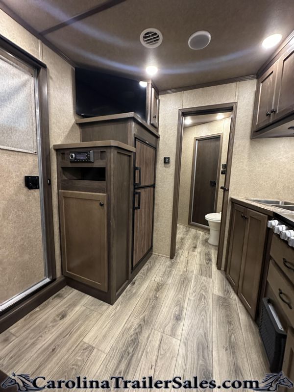 Used Horse Trailers for Sale